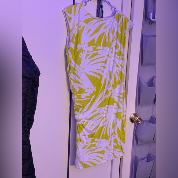 Dress - Picture 1 of 2